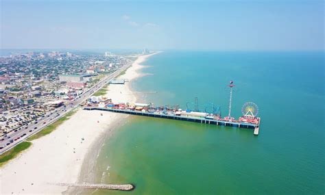 15 of the Best Beaches in Galveston Texas! - Just a Pack