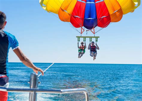 The Different Types Of Boats That Can Be Used For Parasailing – Extreme ...