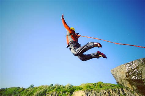 Thrilling Bungee Jumping In USA • Travel Tips