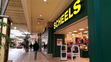 College Square Mall - Cedar Falls (Waterloo), Iowa - Scheels All Sports ...