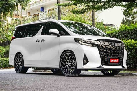 TOYOTA VELLFIRE - HYBRID FORGED SERIES: HF-2 - Vossen Wheels