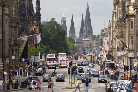 Shopping on Princes Street Edinburgh | Parliament House Hotel