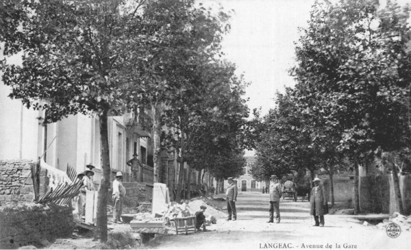 CPA - Avenue de la Gare