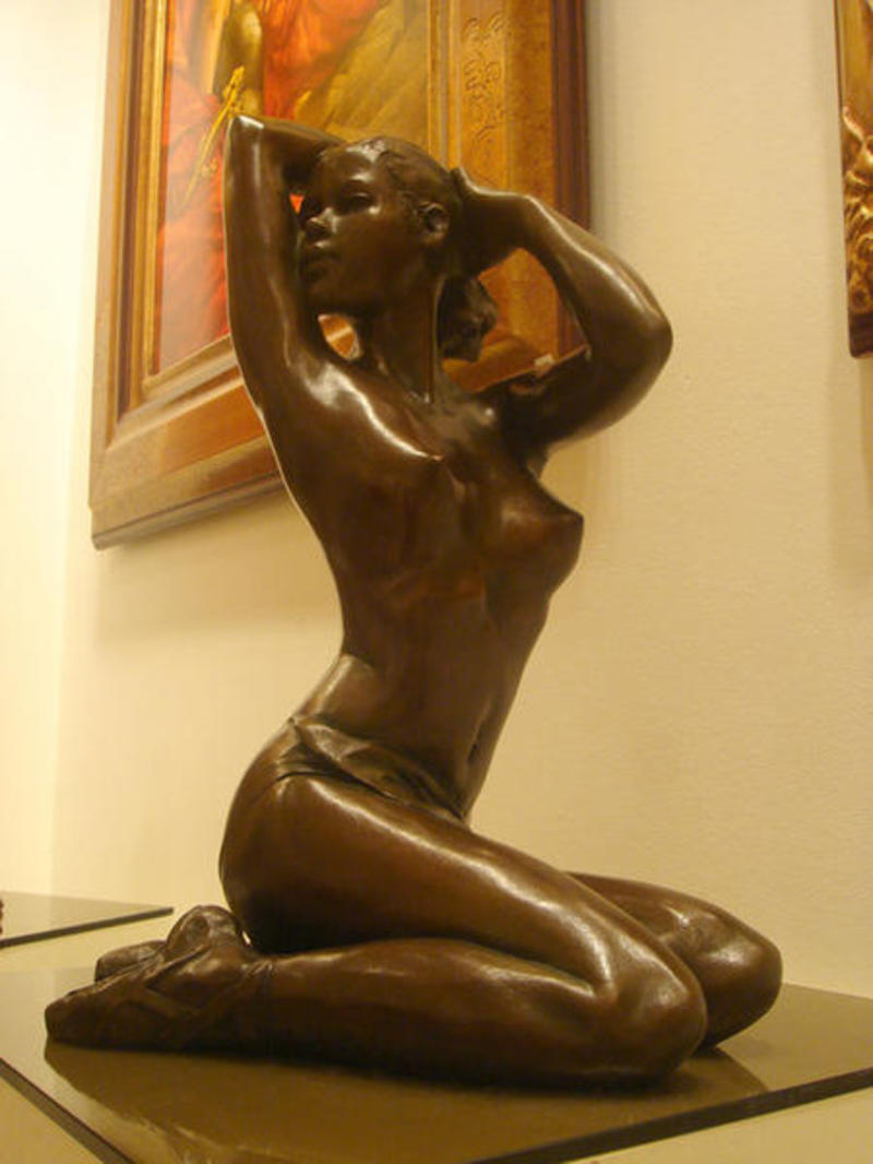 le-Nantec-Sculpture-femme.jpg