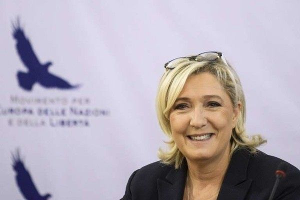 Castaner accuse Marine Le Pen des débordements !