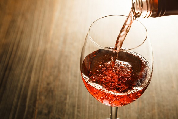 Fond d'écran verre de vin rosé - Glass of wine wallpaper