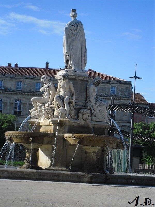 LA FONTAINE PRADIER A NIMES (GARD)