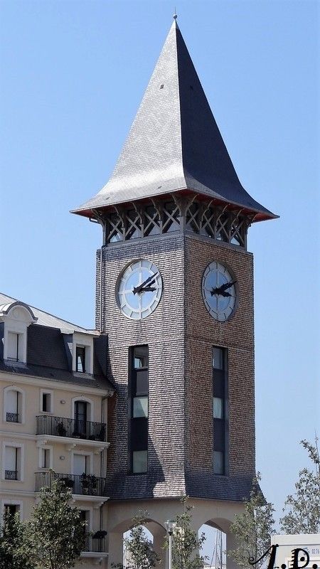 DEAUVILLE : LA GARE