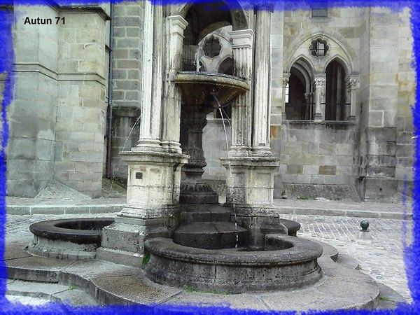 LA FONTAINE DE ST LAZARE A AUTUN