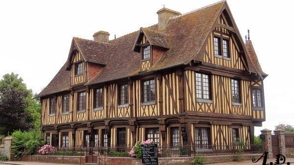 BEUVRON EN AUGE : LE MANOIR