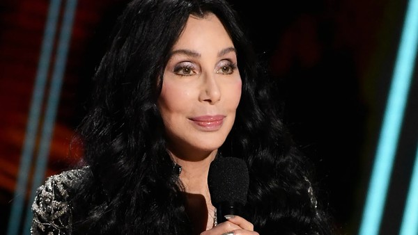 Cher accuse Sonny de l’avoir flouée sur les royalties