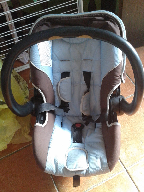 maxi-cosi formula baby    7 euros  vendu