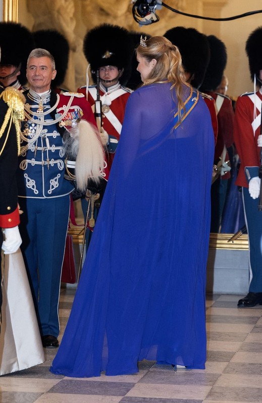 La robe cape d'Amalia