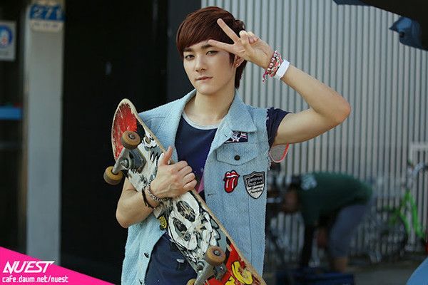 NU'EST Aron