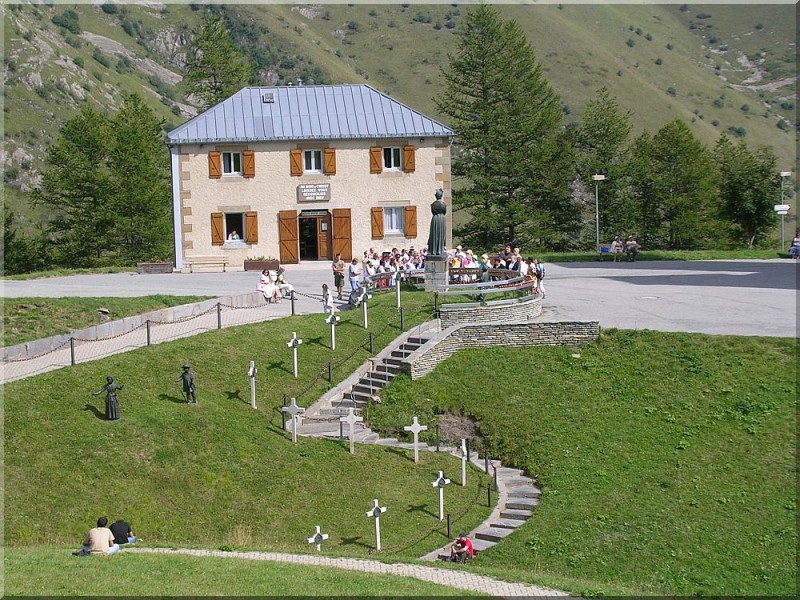 Photo-Notre-Dame-de-La-Salette.jpg