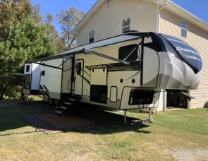 2021 Chaparral Bunkhouse and 2 Full Bathrooms