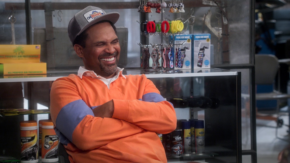 Mike Epps as Bennie Upshaw 