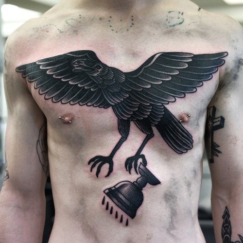 Tatouage Coffre Aigle Tasse Old School par Philip Yarnell