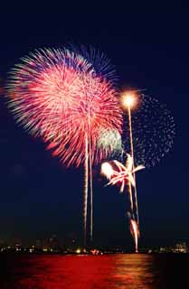 Foto, materiell, befreit, Landschaft, Bild, hat Foto auf Lager,Tokyo Bucht großartiges Feuerwerk, Feuerwerk, Nacht, Abschuss, Ein-Fußfeuerwerkball