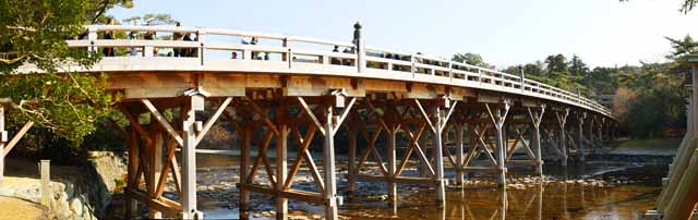 Foto, materiell, befreit, Landschaft, Bild, hat Foto auf Lager,Ise großartige Schrein (Naiku)-Uji-Brücke, Ise gibt auf, Ise, Großartiger Schrein bei Ise, rein japanisch entwerfen Sie gewölbte Brücke