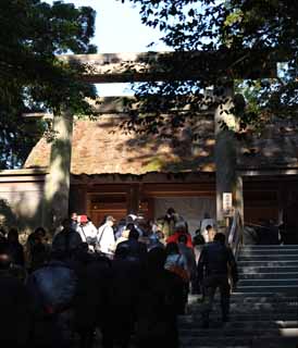 Foto, materiell, befreit, Landschaft, Bild, hat Foto auf Lager,Ise Grand Shrine (Naiku) plus Schrein, Ise gibt auf, Ise, Großartiger Schrein bei Ise, torii