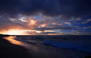 Foto, materiell, befreit, Landschaft, Bild, hat Foto auf Lager,Der Sonnenaufgang eines südlichen Landes, Der Sonnenaufgang, sandiger Strand, Wolke, Strand