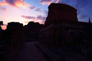 Foto, materiell, befreit, Landschaft, Bild, hat Foto auf Lager,Dämmerung von Wat Phra Mahathat, Das kulturelle Erbe von Welt, Buddhismus, Die Ruinen, Ayutthaya-Überreste