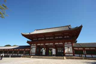 Foto, materiell, befreit, Landschaft, Bild, hat Foto auf Lager,Todai-ji Temple-Tor baute zwischen dem Haupttor und dem Haupthaus der Palast-entworfenen Architektur in der Fujiwara-Periode, Das Tor, hölzernes Gebäude, Buddhismus, Tempel