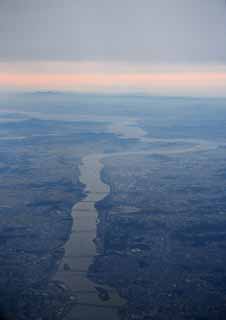 Foto, materiell, befreit, Landschaft, Bild, hat Foto auf Lager,Schemering Van de Han, Nordkorea, Brücke, großer Fluss, Bei Dunkelheit