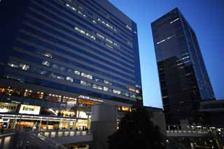 Foto, materiell, befreit, Landschaft, Bild, hat Foto auf Lager,Shinagawa-Station, Hochhaus, Ein Bürogebäude, Nachtsicht, Bei Dunkelheit