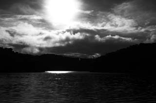 photo,material,free,landscape,picture,stock photo,Creative Commons,Takashi cloud of a south island, The sea, cloud, The sun, Black and white