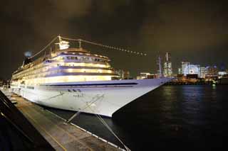 photo,material,free,landscape,picture,stock photo,Creative Commons,Luxurious passenger liner Asuka II, The sea, ship, large pier, Yokohama