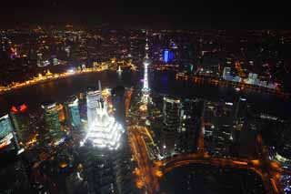 foto,tela,gratis,paisaje,fotografía,idea,Una vista de noche de Shangai, Vista excelente, Lo enciendo, Tren de pelota de luz de este de reloj; una torre, Rascacielos