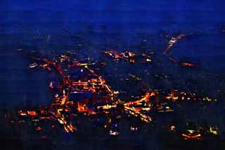 illust,tela,gratis,paisaje,fotografía,idea,pintura,Lápiz de color,dibujo,Una vista de noche de monte. Hakodate - yama, Illuminations, Un observatorio, Luz de pueblo, Pueblo de puerto