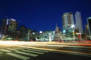 foto,tela,gratis,paisaje,fotografía,idea,Noche en frente del ayuntamiento, Línea ligera, Edificio, Automóvil, Lámpara de cola