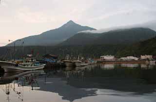 photo, la matière, libre, aménage, décrivez, photo de la réserve,Mt. Rishiri-fuji et sa réflexion, surface d'eau, montagne, ciel, Oshidomari qui pêche le port