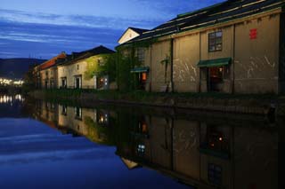 photo, la matière, libre, aménage, décrivez, photo de la réserve,Paysage du soir du canal d'Otaru, canal, éclairage public, La surface de l'eau, murez l'entrepôt