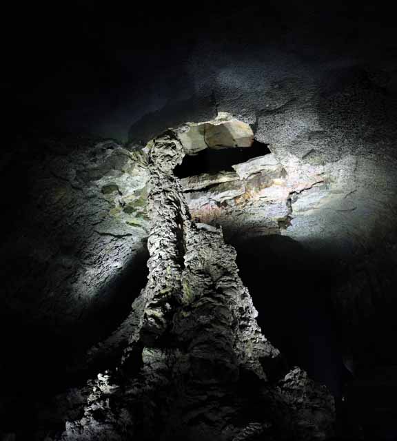 photo, la matière, libre, aménage, décrivez, photo de la réserve,Le pilier de pierre de la surabondance de caverne de la vigueur, Caverne de gul Manjang, Système du tube de la lave de Geomunoreum, île volcanique, sous-sol