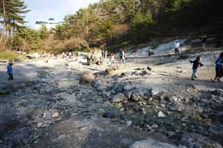 photo, la matière, libre, aménage, décrivez, photo de la réserve,Une berge du Kusatsu source chaude à l'ouest, pierre, source chaude, Soufre, Service bouddhiste pour les enfants échoués