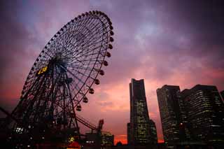 fotografia, materiale, libero il panorama, dipinga, fotografia di scorta,Yokohama Minato Mirai 21, torre di pietra miliare, Ferris la ruota, Un parco di divertimenti, città di modello futura