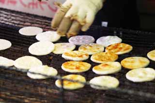 fotografia, material, livra, ajardine, imagine, proveja fotografia,Uma mão cozimento arroz bolacha, bolacha de arroz, bolo, Mercadoria de fogo de carvão, 