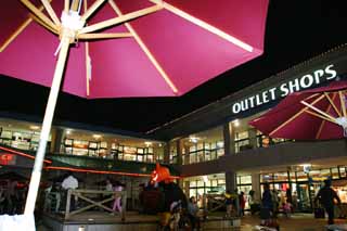 Ôîòî, ìàòåðèàëüíûé, ñâîáîäíûé, ïåéçàæ, ôîòîãðàôèÿ, ôîòî ôîíäà.,outlet store., Ìàãàçèí, , Ïîêóïêà mall, Îñâåùàÿ