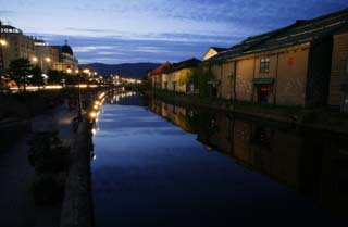 foto,tela,gratis,paisaje,fotografía,idea,Paisaje de tarde de canal de Otaru, Canal, Farola, La superficie del agua, Depósito de ladrillo