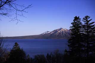 foto,tela,gratis,paisaje,fotografía,idea,Tiempo de Lake Shikotsu - ko, Lago, Lo hago, y es el arte de lago, Orilla, Las montañas cubiertas de nieve