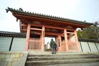 foto,tela,gratis,paisaje,fotografía,idea,Puerta de Temple de Ninna - ji construir entre la puerta principal y la casa principal de la arquitectura diseñada por palacio en el punto de Fujiwara, Soy pintado de rojo, Escalera de piedra, Fiel, Herencia de mundo