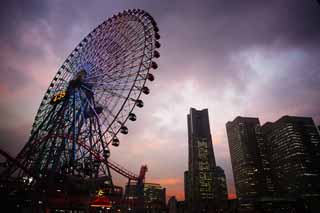 fotografia, materiale, libero il panorama, dipinga, fotografia di scorta,Yokohama Minato Mirai 21, torre di pietra miliare, Ferris la ruota, Un parco di divertimenti, città di modello futura