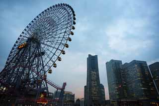 fotografia, materiale, libero il panorama, dipinga, fotografia di scorta,Yokohama Minato Mirai 21, torre di pietra miliare, Ferris la ruota, Un parco di divertimenti, città di modello futura