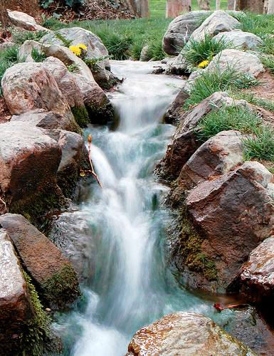 Ni gambar sungai bukan syurga ok..