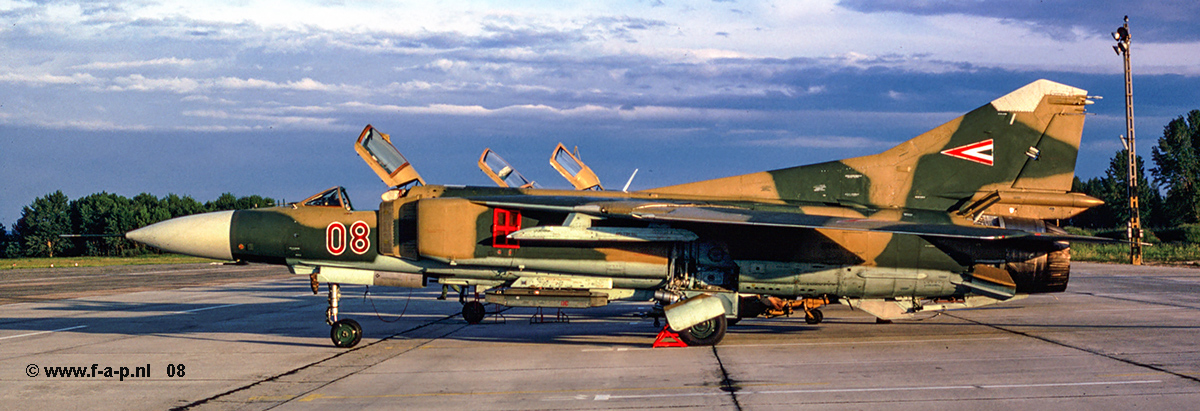 Mikoyan-Gurevich MiG-23MF      08    c/n-  0390217169/12407     Hungarian AF   Pápa (LHPA) - Hungary  Jun 1991