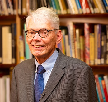 Dr. Gijs Walraven - AKHS